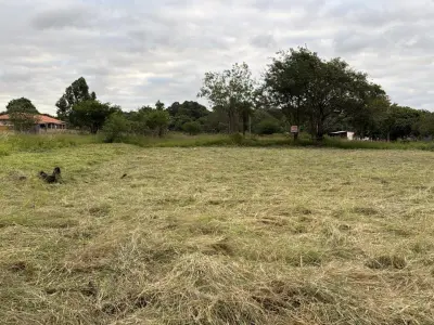 Terreno de 480 m² en venta en Ycua Caranday, Luque 2
