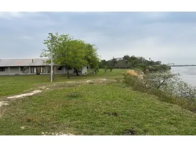 Terreno de 50 hectares à venda com frente para o Rio Paraguai 3