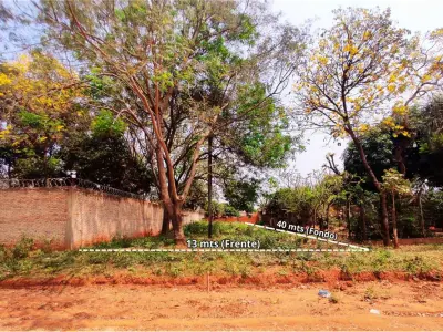 Terreno de 520 m² à venda em Mora Kue, Luque 3