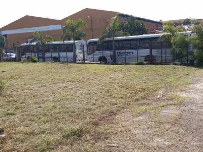 Terreno de 5.500 m² en venta en Fernando de la Mora 3