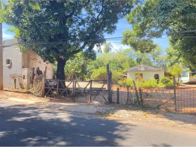 Terreno à venda em Fernando de la Mora, 599 m² 2