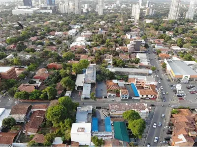 Terreno de 813 m² en venta en Ycuá Satí, Asunción 4