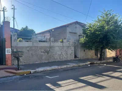 Terreno de 819 m² en venta en Barrio La Encarnación, Asunción 5