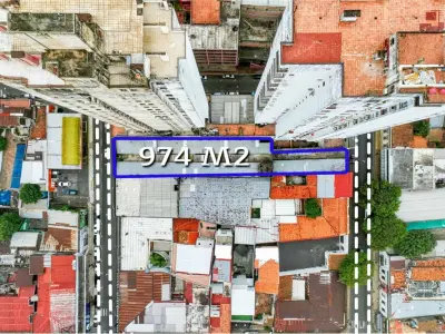 Terreno de rua a rua à venda no centro de Assunção 3