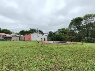 Terreno en alquiler con quincho y piscina en Itauguá 2