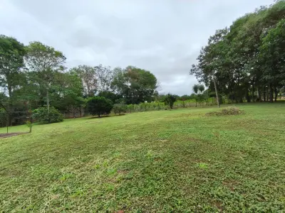 Terreno en alquiler con quincho y piscina en Itauguá 3
