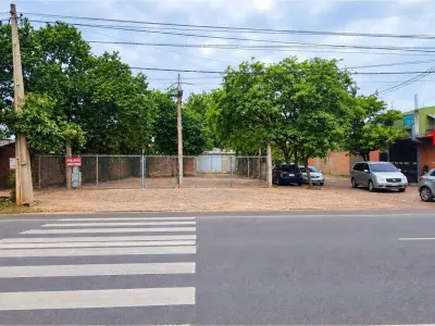 Terreno para alugar de 595 m² em esquina comercial, Luque 3