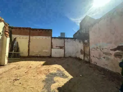 Land for Rent in Asunción City Center, Suitable for Parking 2