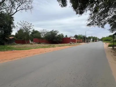 Terreno para alugar em Primer Barrio, Luque 4