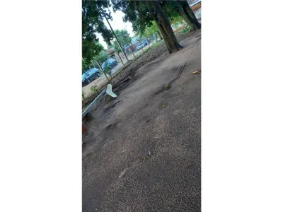 Terreno para alugar para estacionamento em Fernando de la Mora 2