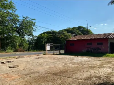 Terreno para alugar para revenda de veículos em San Antonio 3
