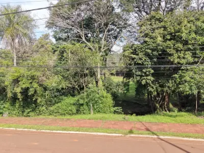 Terreno de esquina com 1.187 m² no Centro de Hohenau 2