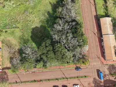 Terreno de esquina com 1.187 m² no Centro de Hohenau 3