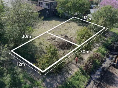 Terreno de esquina com 360 m² em Villa Hayes 2