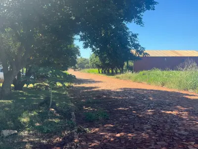 Terreno de esquina com 490 m² no Bairro Tacuru Puku, Hernandarias 3