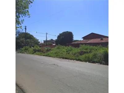 Terreno de esquina para alugar no Cuarto Barrio, Luque 3