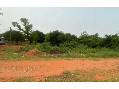 Terreno de esquina à venda em Areguá, Caacupemí 3