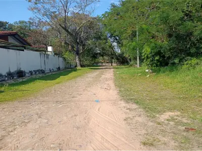 Terreno en esquina en venta en barrio Cristóbal Colón 3