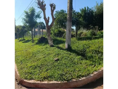 Terreno de esquina à venda em Cambyretá, Itapúa 4