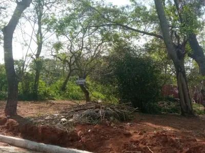 Terreno de esquina à venda em Cañada Garay, Luque 4
