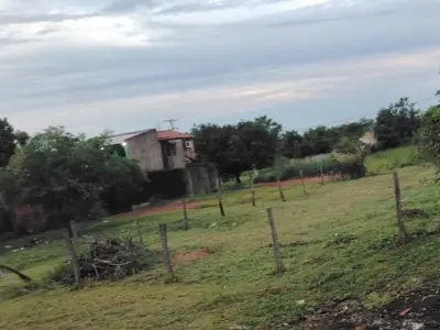 Terreno de esquina à venda em Capiatá, Central 3