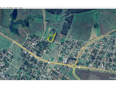 Corner lot for sale in Carmen del Paraná 4