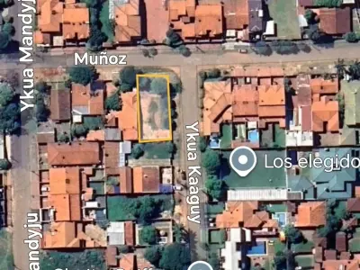 Corner Lot for Sale in Fernando de la Mora 2