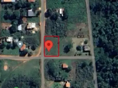 Terreno em esquina à venda em Itapuami, Luque 2