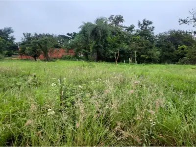 Corner lot for sale in Itauguá, Mbokajaty neighborhood 2