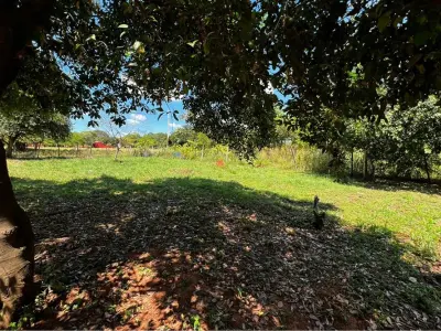Terreno de esquina à venda em Itauguá, Central 4