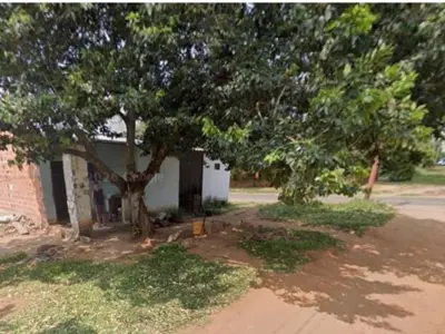 Terreno de esquina à venda em J. A. Saldivar 4