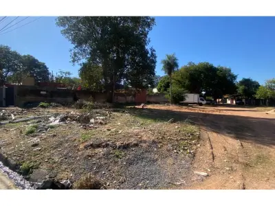 Terreno de esquina à venda em Lambaré, 890 m² 3