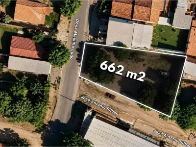 Terreno em esquina à venda em Loma Pytã 3