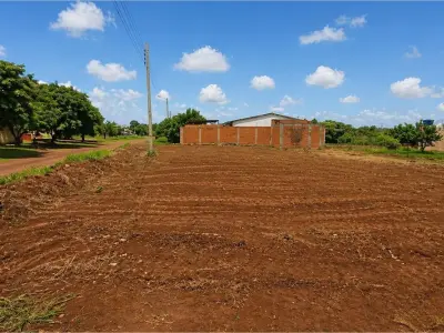 Terreno de esquina à venda em Pedro Juan Caballero 2
