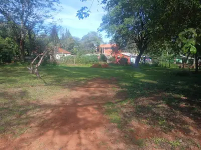 Corner lot for sale in Pindolo, Areguá 3