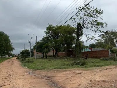 Terreno en esquina en venta en Piquete Cue, Limpio 4