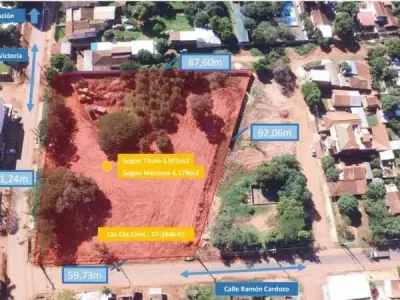 Terreno de esquina à venda em San Lorenzo, Central 2