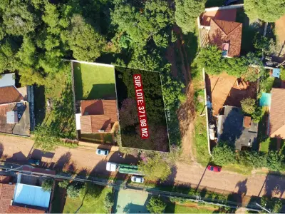 Terreno en esquina en venta en San Lorenzo, Central 4