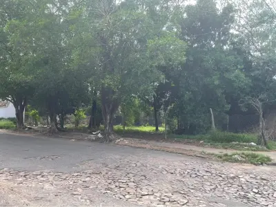 Corner lot for sale in Santa Librada, Asunción 4