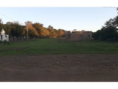 Terreno de esquina à venda em Santo Domingo, Encarnação 3