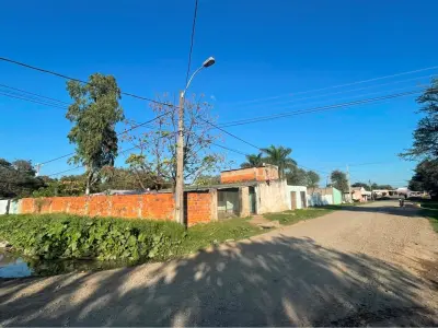 Terreno de esquina à venda em Villa Hayes 3