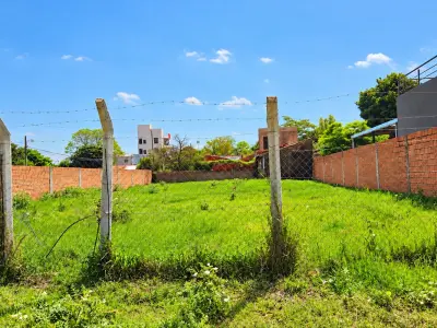 Terreno en esquina en venta en Virgen del Rosario 3