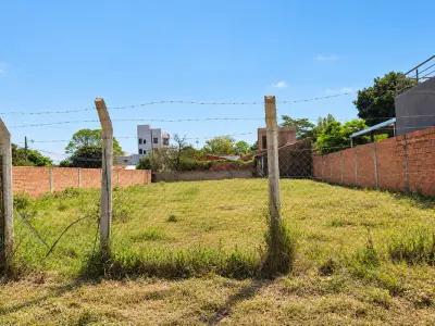 Terreno en esquina en venta en Virgen del Rosario 4