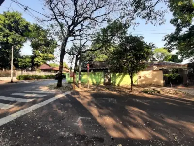 Corner Lot for Sale in Recoleta, Asunción – 304 m² 2