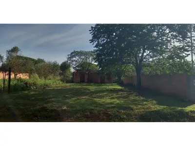 Terreno à venda a passos da orla de Ciudad del Este 3