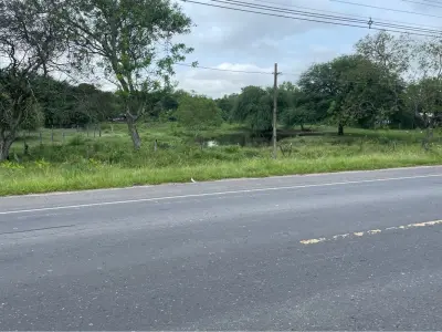 Terreno à venda apto para posto de combustíveis em Villa Oliva 5