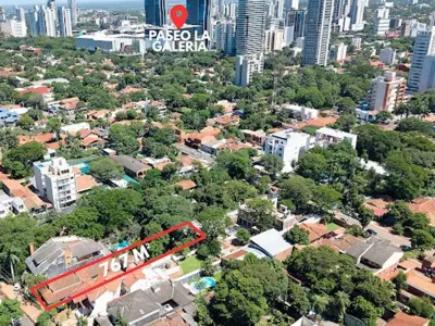 Terreno en venta con casa a demoler o refaccionar en Ycuá Satí 4