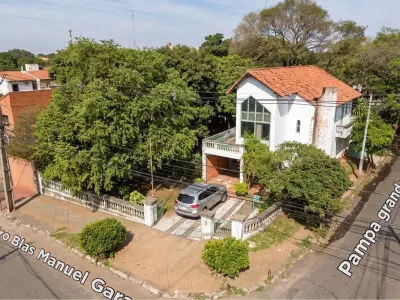 Land for sale with house in San Vicente, Asunción 3