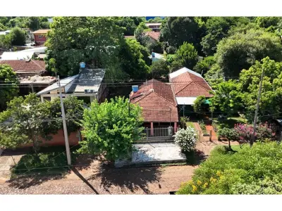 Terreno à venda com construção no Barrio Santa María 3