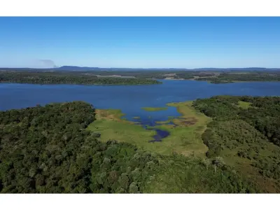 Terreno à venda com costa no Rio Paraná em Cambyretá 2